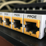 Jak skorzystać z technologii PoE w sieci z wykorzystaniem switchy?