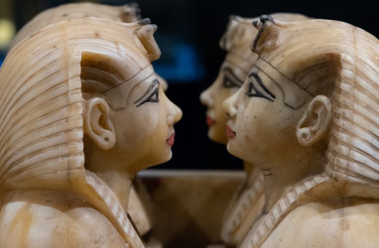 Dlaczego Ozyrys był ukazywany owinięty w bandaże jak mumia? Tajemnice starożytnego Egiptu odkrywane