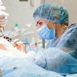 Życie po laparoskopii woreczka żółciowego: jak długo trwa proces powrotu do pełnej sprawności?