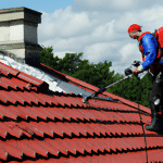 Jakie są najlepsze sposoby na czyszczenie dachów w Warszawie Wawerze?